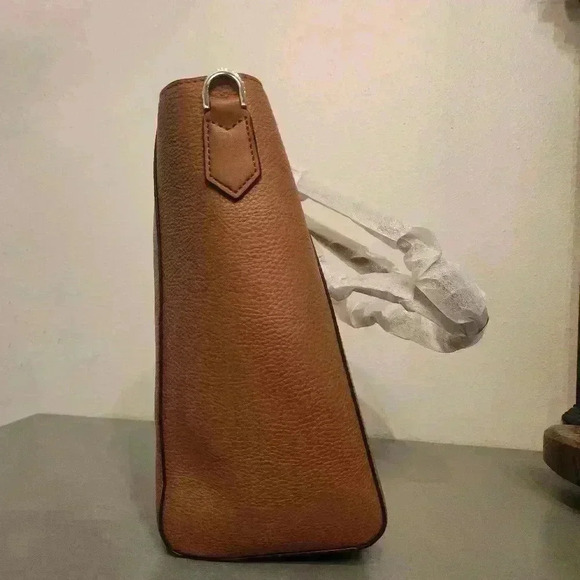 NWOT Michael Kors Kimberly Large 3- in-1 Tote in Camel - Picture 2 of 8